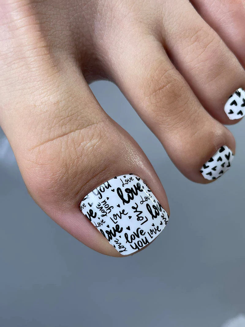 Pedicure Mix. Black and White Hearts. Large. Nail wrap WB-707