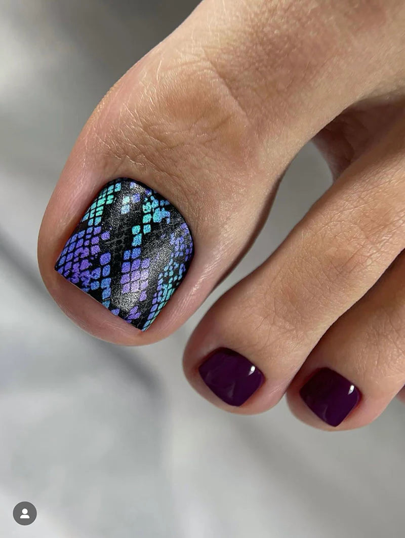 Pedicure Reptile. Green purple. Large. Nail wrap WB-920