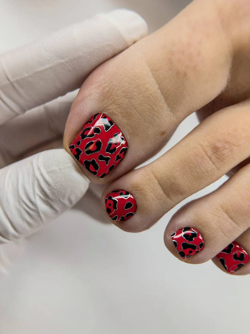 Pedicure Leo. Red. Silver Foil. Nail wraps WR-455